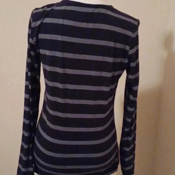 💙🌺Striped long sleeve top - Picture 6 of 9